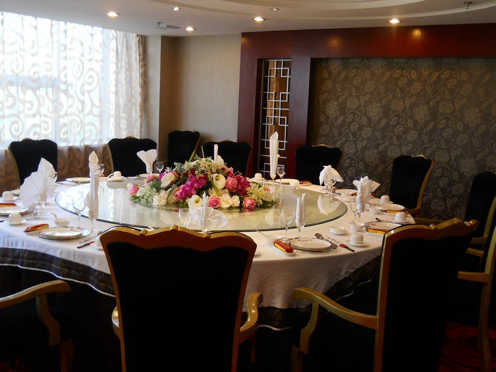 Yijing Holiday Hotel Yimeng Road Linyi  Eksteriør billede