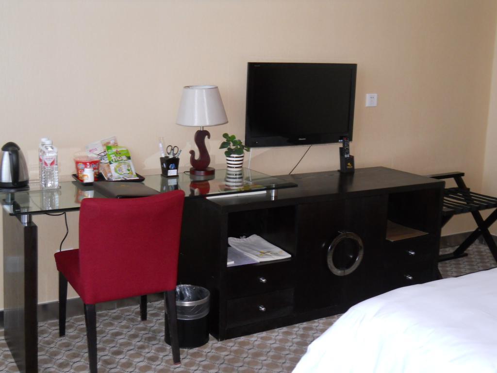 Yijing Holiday Hotel Yimeng Road Linyi  Eksteriør billede