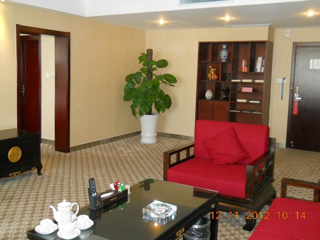 Yijing Holiday Hotel Yimeng Road Linyi  Eksteriør billede