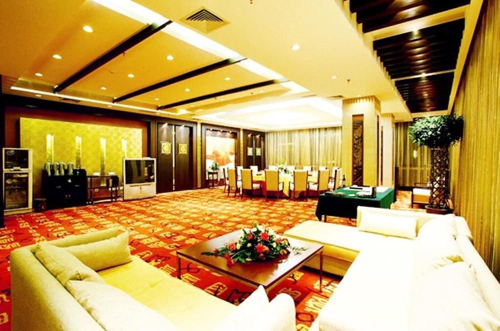 Yijing Holiday Hotel Yimeng Road Linyi  Eksteriør billede