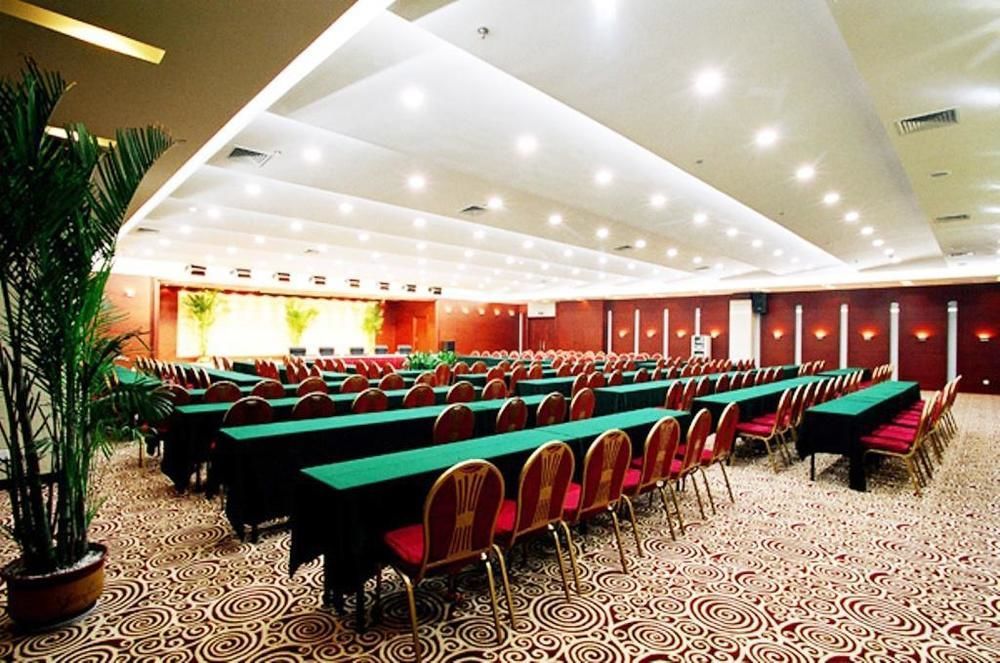 Yijing Holiday Hotel Yimeng Road Linyi  Eksteriør billede