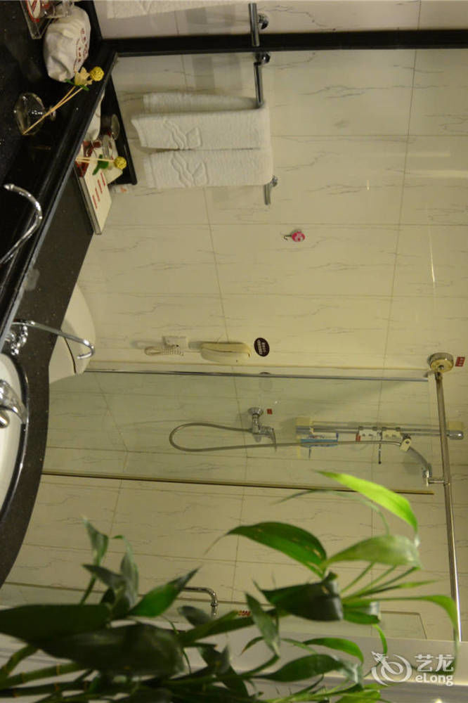 Yijing Holiday Hotel Yimeng Road Linyi  Eksteriør billede