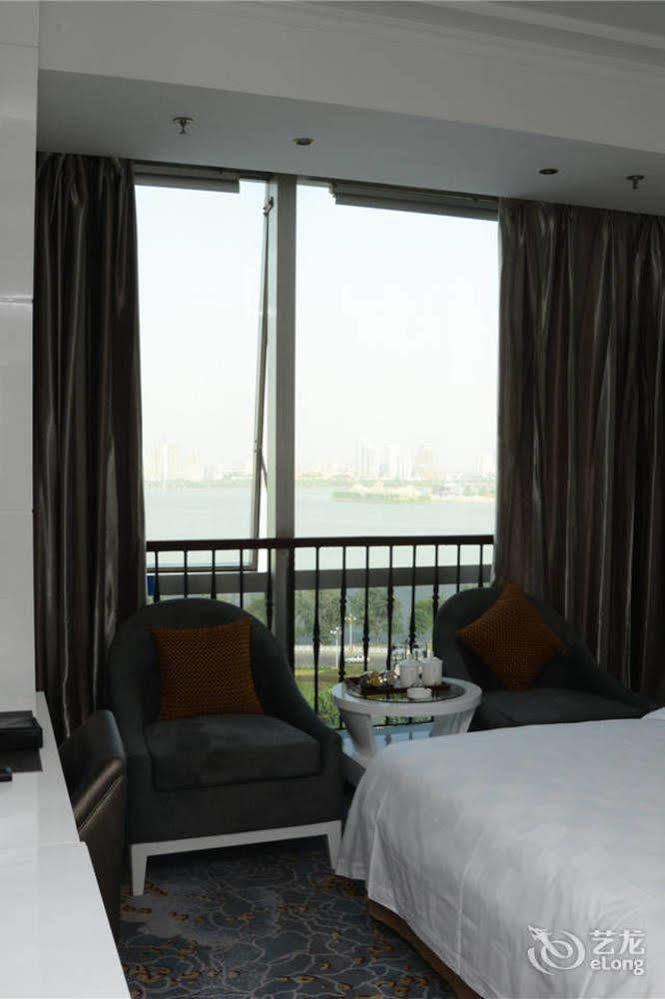 Yijing Holiday Hotel Yimeng Road Linyi  Eksteriør billede